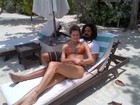 Isabeli Fontana posta foto em praia com o noivo 