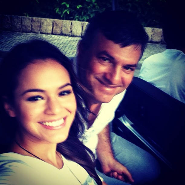 Bruna Marquezine e o pai (Foto: Reprodução/Instagram)