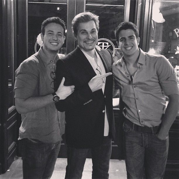 Kaian Raia, Edson Celulari e Enzo em Saint-Tropez, na França (Foto: Instagram/ Reprodução)