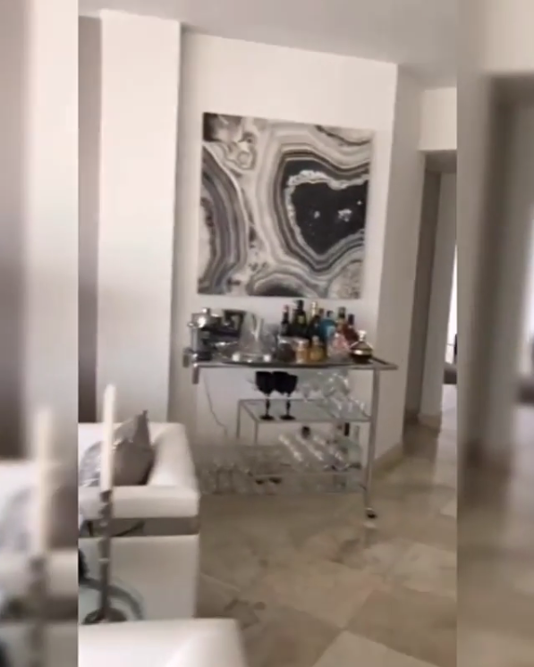 Zilu Camargo mostra apartamento em Miami (Foto: Reprodução / Instagram)