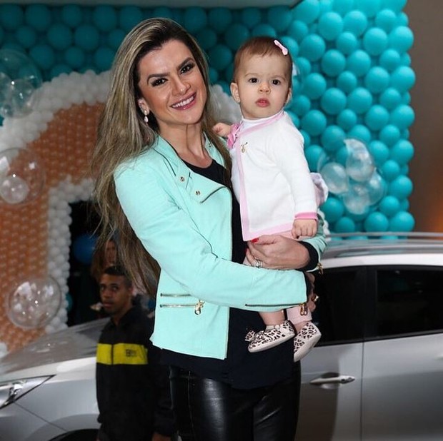Mirella Santos com a filha (Foto: Instagram / Reprodução)