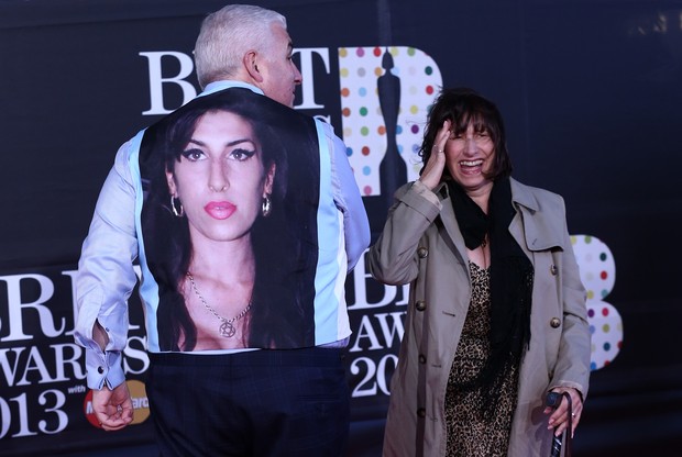Mitch e Janis Winehouse (Foto: AFP PHOTO / ANDREW COWIE)