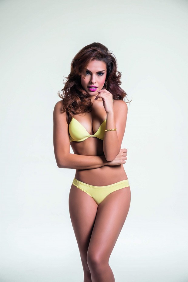 Paloma Bernardi posa para campanha de lingerie (Foto: Divulgação)