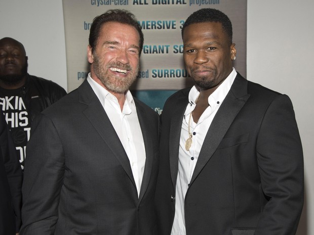 Arnold Schwarzenegger e 50 Cent em pré-estreia de filme em Nova York, nos Estados Unidos (Foto: Andrew Kelly/ Reuters)