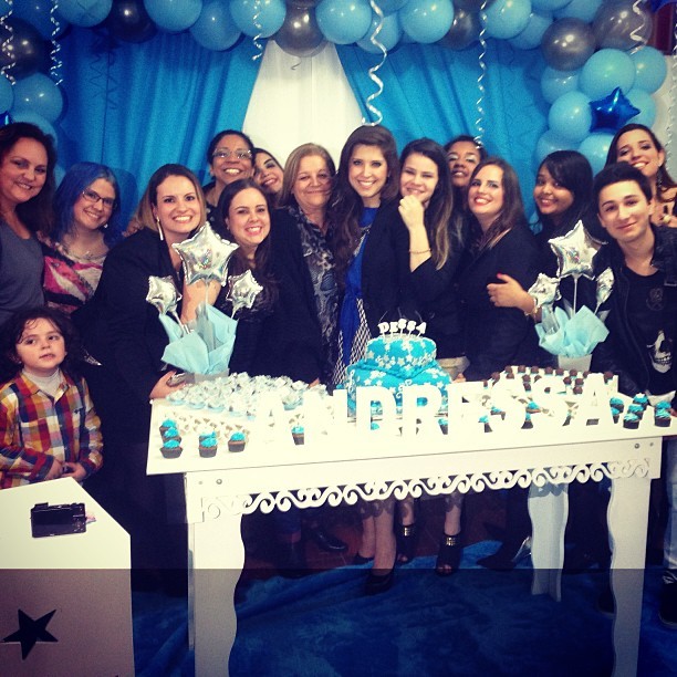 Andressa Ganacin ganha festa surpresa (Foto: Reprodução Instagram)