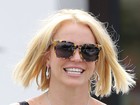 De pernas de fora e visual novo, Britney Spears é fotografada nos EUA
