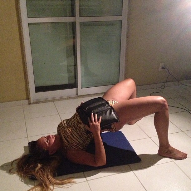 Cristina Mortagua pega pesado na malhação (Foto: (Foto: Reprodução Instagram))