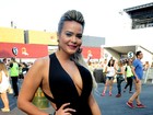 Geisy Arruda capricha no decote para ir a festival de música em São Paulo