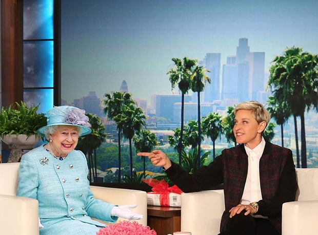 Ellen Degeneres diz, no dia 1º de abril, que vai entrevistar a rainha Elizabeth II (Foto: Reprodução/Instagram)
