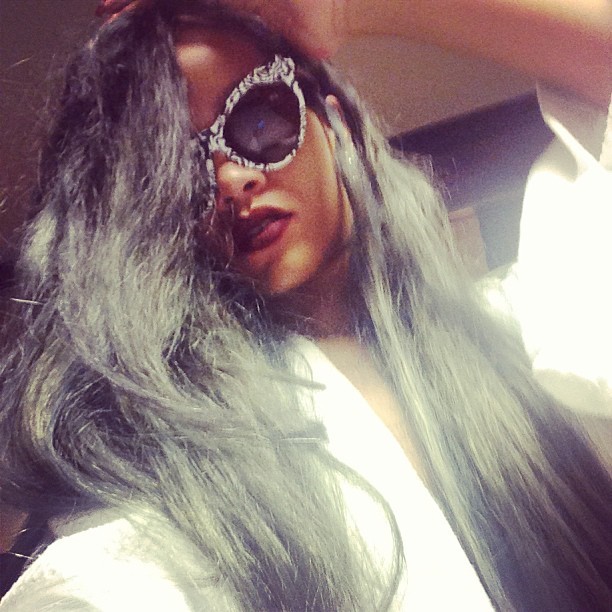 Rihanna exibe novo visual (Foto: Instagram/ Reprodução)