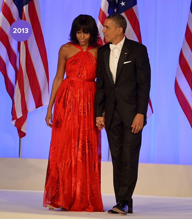 Michelle Obama e os 10 vestidos mais poderosos usados como 1ª dama durante os oito anos de mandato do presidente americano Barack Obama. Trajetória fashion de sucesso com muito estilo e sem ostentação (Foto: Getty Images)