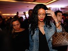 Rihanna sai para jantar e causa tumulto em hotel na Zona Sul do Rio