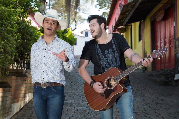 Bruno Nassy e Thiago (Foto: Levi Cruz / M2 Divulgação)