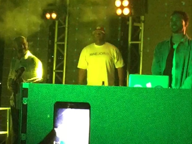 DJ Meojor se apresenta em festa no Centro do Rio (Foto: EGO)