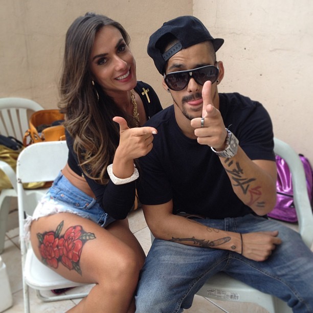 Nicole Bahls e o tatuador Emmanuel Paiva (Foto: Reprodução/Instagram)