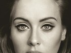 Adele diz a jornal que se emociona com suas próprias músicas