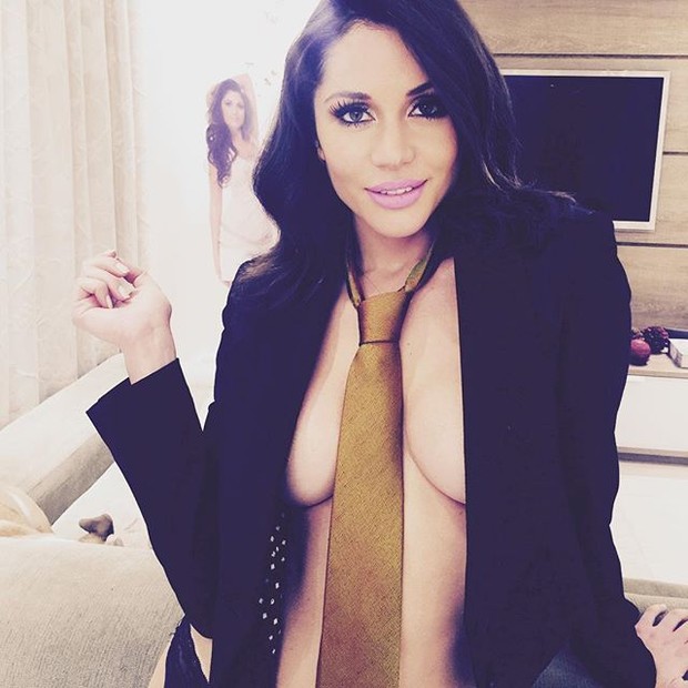 Ex-BBB Maria Melilo faz topless (Foto: Instagram/ Reprodução)