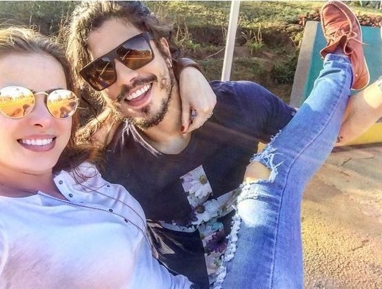 Douglas Sampaio se declara para Rayanne Morais (Foto: Reprodução / Instagram)