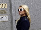 Após comentário polêmico, Paris Hilton pede desculpas aos gays