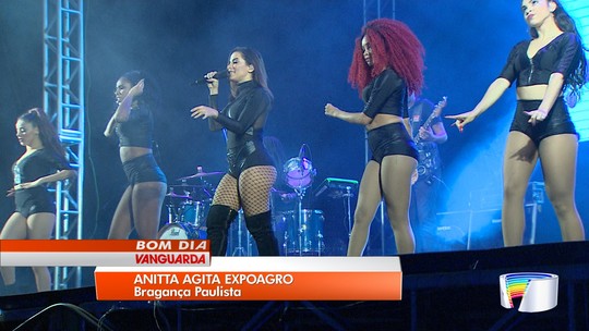 Show de Anitta reúne 30 mil pessoas na Expoagro em Bragança Paulista