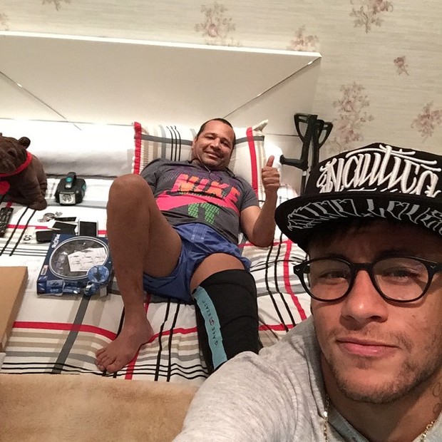 Neymar com o pai, Neymar, em Santos, São Paulo (Foto: Instagram/ Reprodução)