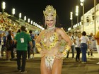 Natalya Muniz celebra retorno à Sapucaí com fantasia luxuosa
