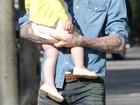 David Beckham dá beijinho na filha