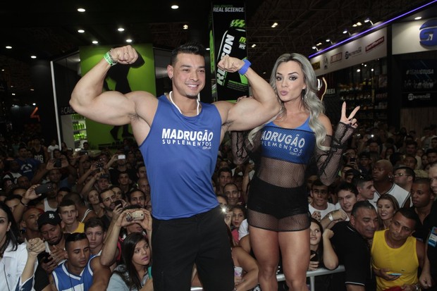 Juju Salimeni e Felipe Franco (Foto: Isac Luz/EGO)