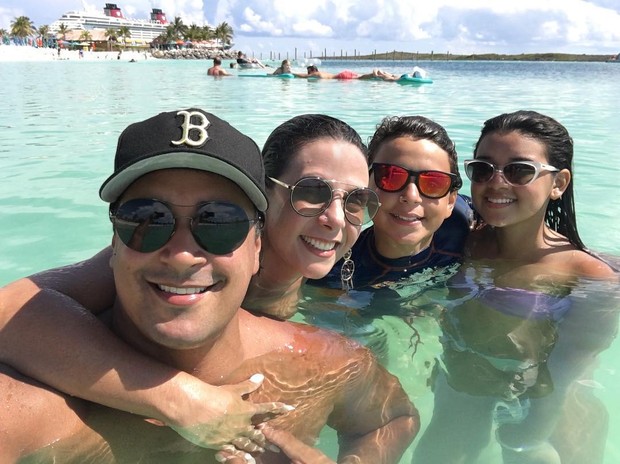Xanddy, Carla Perez, Victor e Camilly (Foto: Instagram / Reprodução)