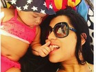 Mulher Moranguinho posa em foto fofa com a filha: 'Minha princesa'