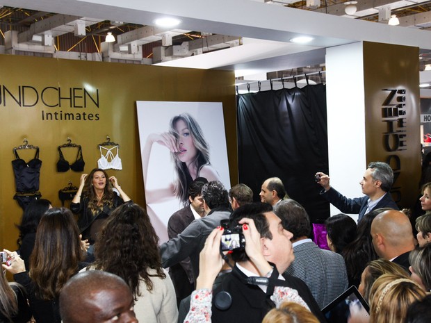 Gisele Bündchen lança coleção de lingerie em São Paulo (Foto: Manuela Scarpa / Foto Rio News)