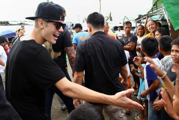 Justin Bieber nas Filipinas (Foto: STR/AFP)
