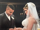 Dentinho faz homenagem e celebra casamento de 4 anos com Dani Souza