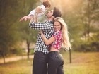 Rodrigão e Adriana Sant'Anna fazem foto fofa em família com o filho
