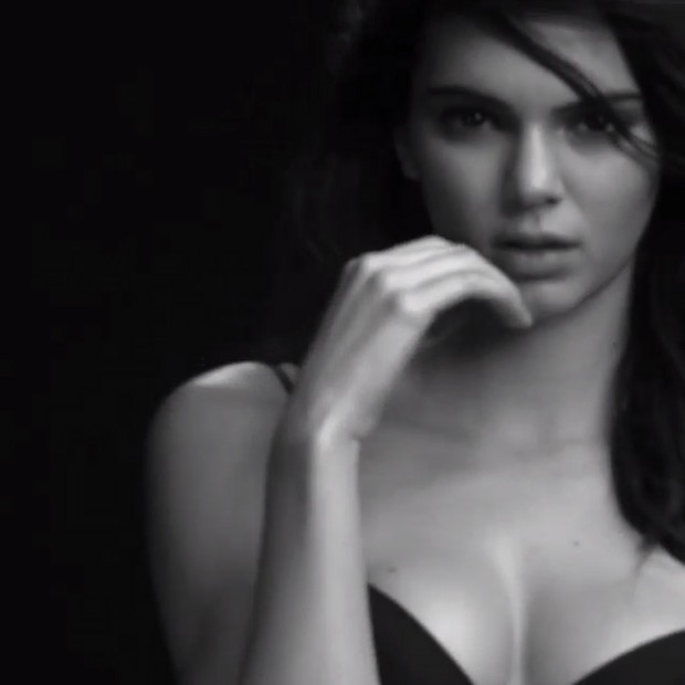 Kendall Jenner em campanha Calvin Klein (Foto: Instagram / Reprodução)