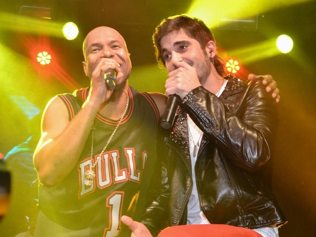 Buchecha canta com Fiuk em boate em São Paulo (Foto: Caio Duran/ Ag. News)