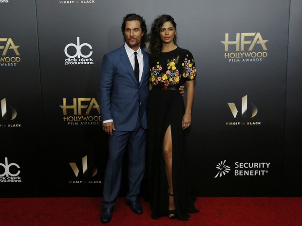Matthew McConaughey e Camila Alves em prêmio de cinema em Los Angeles, nos Estados Unidos (Foto: Mario Anzuoni/ Reuters)