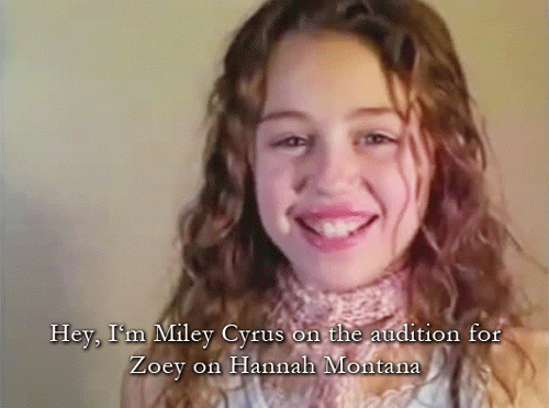 Oi, eu sou a Miley Cyrus no teste para Zoey em Hannah Montana (Foto: Divulgação)