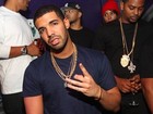 Drake respondeu gentileza de Chris Brown com ofensa, diz site