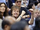 Paul McCartney vibra com luta de sumô no Japão