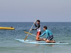 Bruno Gagliasso e Ricardo Pereira fazem stand up paddle no Rio