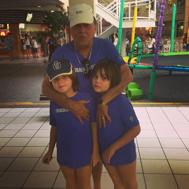Val Marchiori posta foto de Evaldo Ulinski com seus filhos (Foto: Instagram / Reprodução)