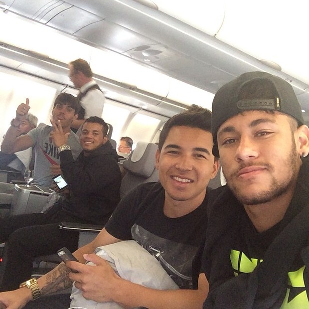 Neymar e amigos (Foto: Reprodução/Instagram)