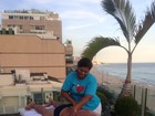 Ronaldo faz massagem relaxante em sua cobertura no Leblon, no Rio