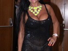 Oi?! Solange Gomes usa vestido transparente em evento no Rio
