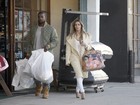 Kim Kardashian ganha de Kanye West bolsa Birkin pintada por artista