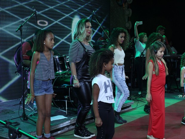 Valesca Popozuda em show na Zona Oeste do Rio (Foto: Alex Palarea/ Ag. News)