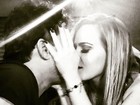 Tá namorando? Ex-BBB Paulinha faz mistério com foto de Dia do Beijo