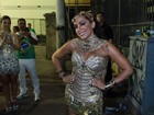 Anitta vai a ensaio da Mocidade com look avaliado em R$ 20 mil