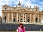 Marina Ruy Barbosa posa no Vaticano durante viagem de férias